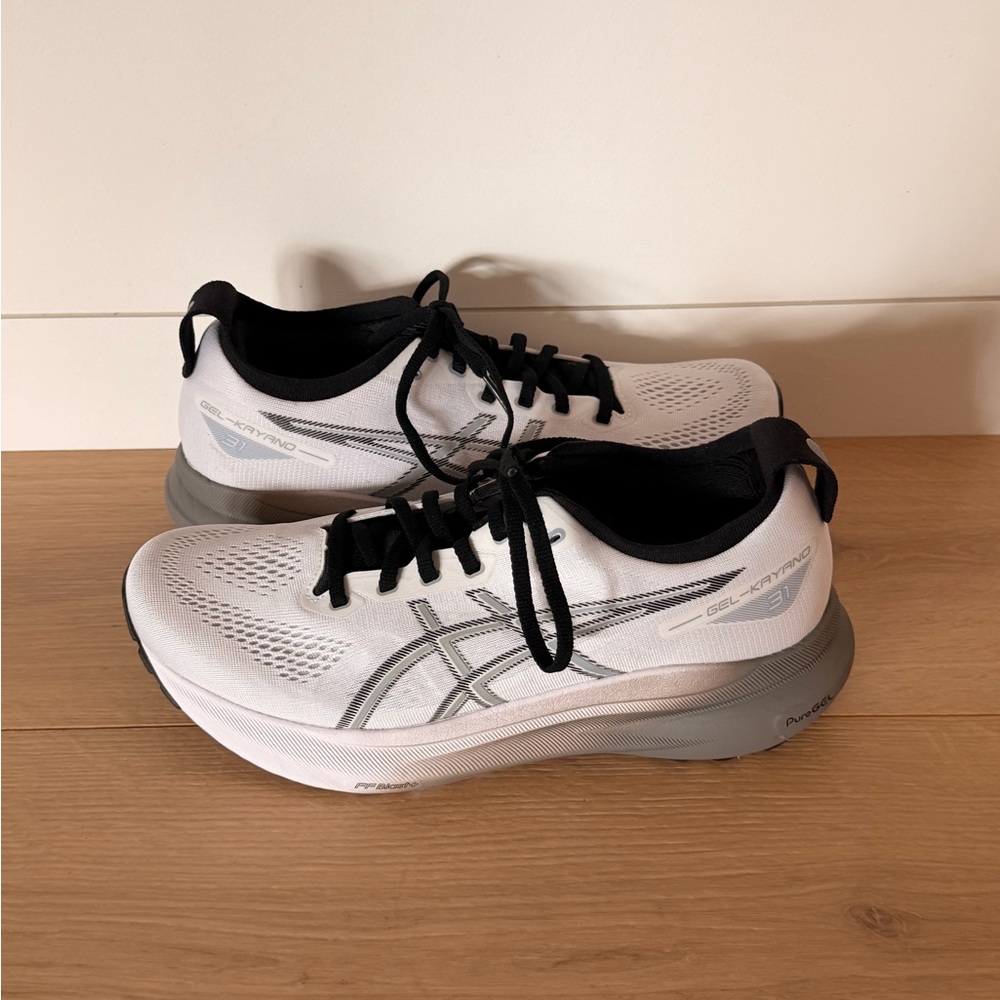 Like-new Asics Gel-Kayano 31 Men's Shoes 'White Piedmont Grey' | US 9